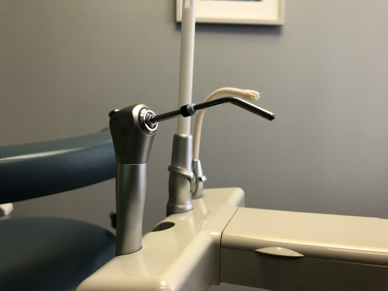 Read more about the article Root Canal Treatment: 5 Things You Should Ask Your Dentist