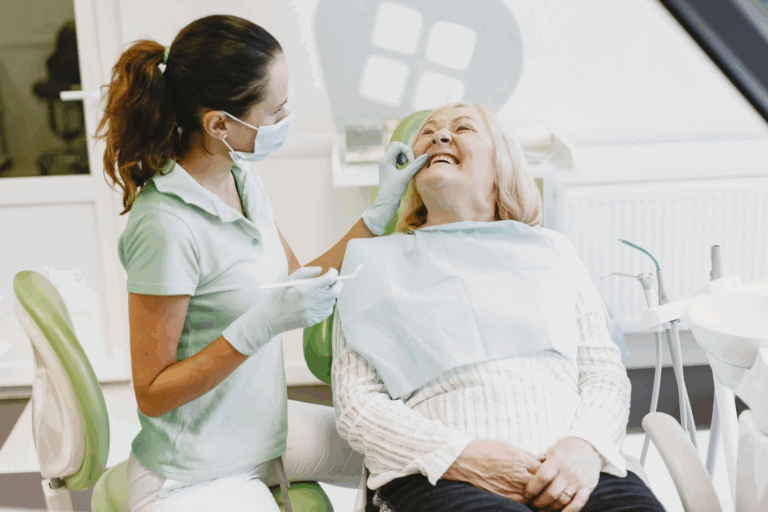 Read more about the article Dental Care for Seniors: Keeping Your Smile Healthy in Your Golden Years