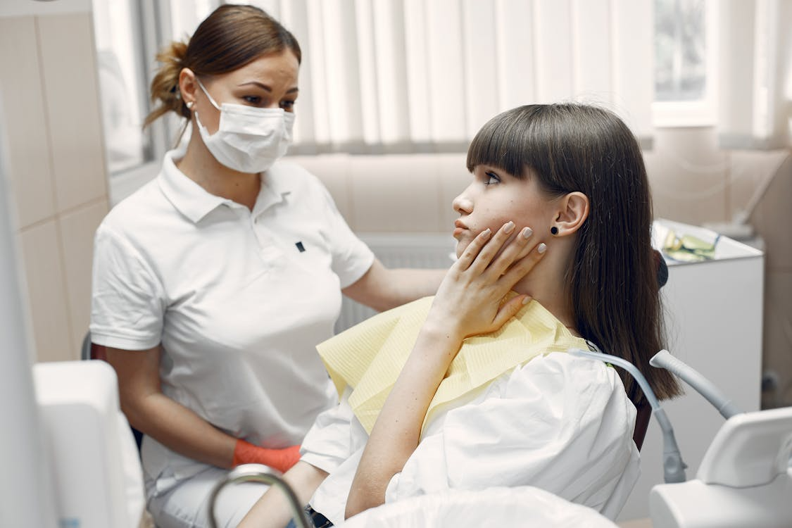 Read more about the article Emergency Dentist Visits: When to Call and What to Expec