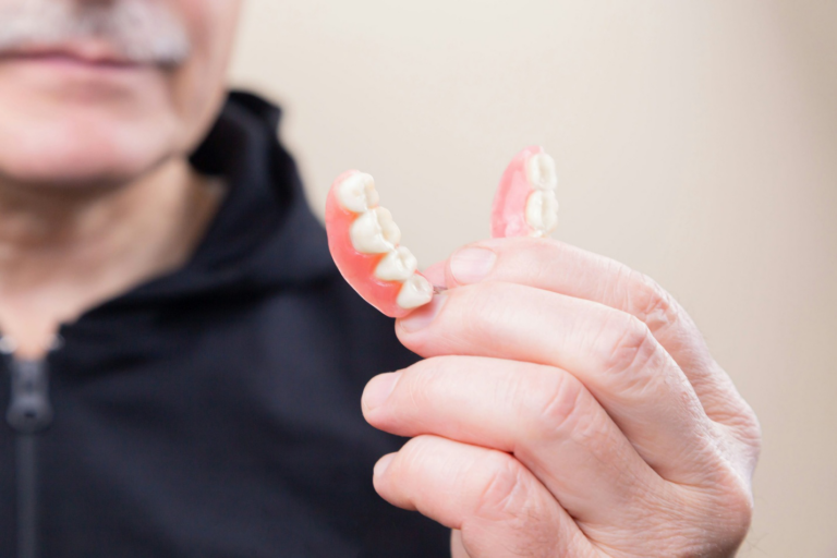 Read more about the article How Same-Day Emergency Denture Care Works